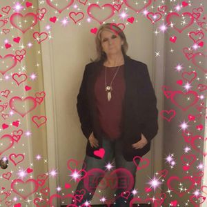 Meet your Posher, Gloria